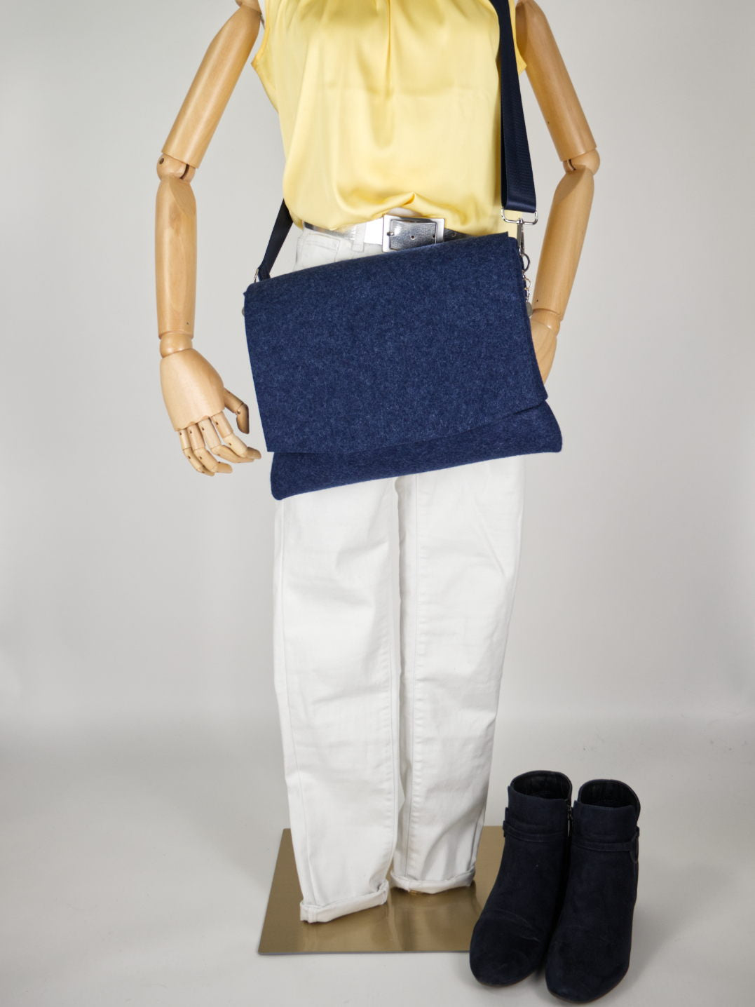 FINE FELT *C* die Cross-Body-Bag, dunkelblau-melange