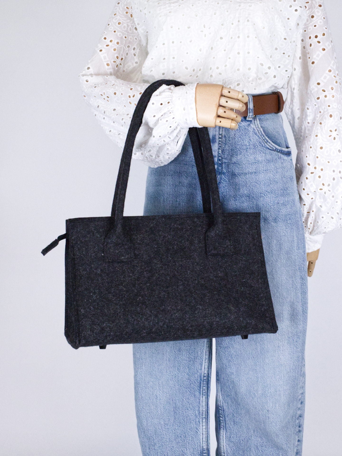 FINE FELT *L* Shoulder-Bag, anthrazit-meliert