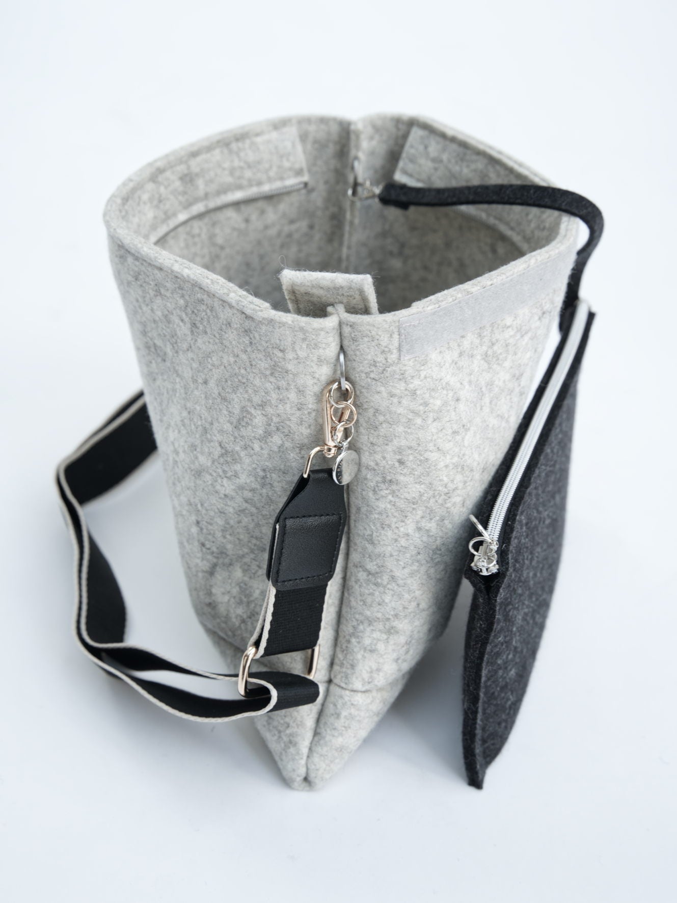 FINE FELT *C* - die Crossbody-Bag