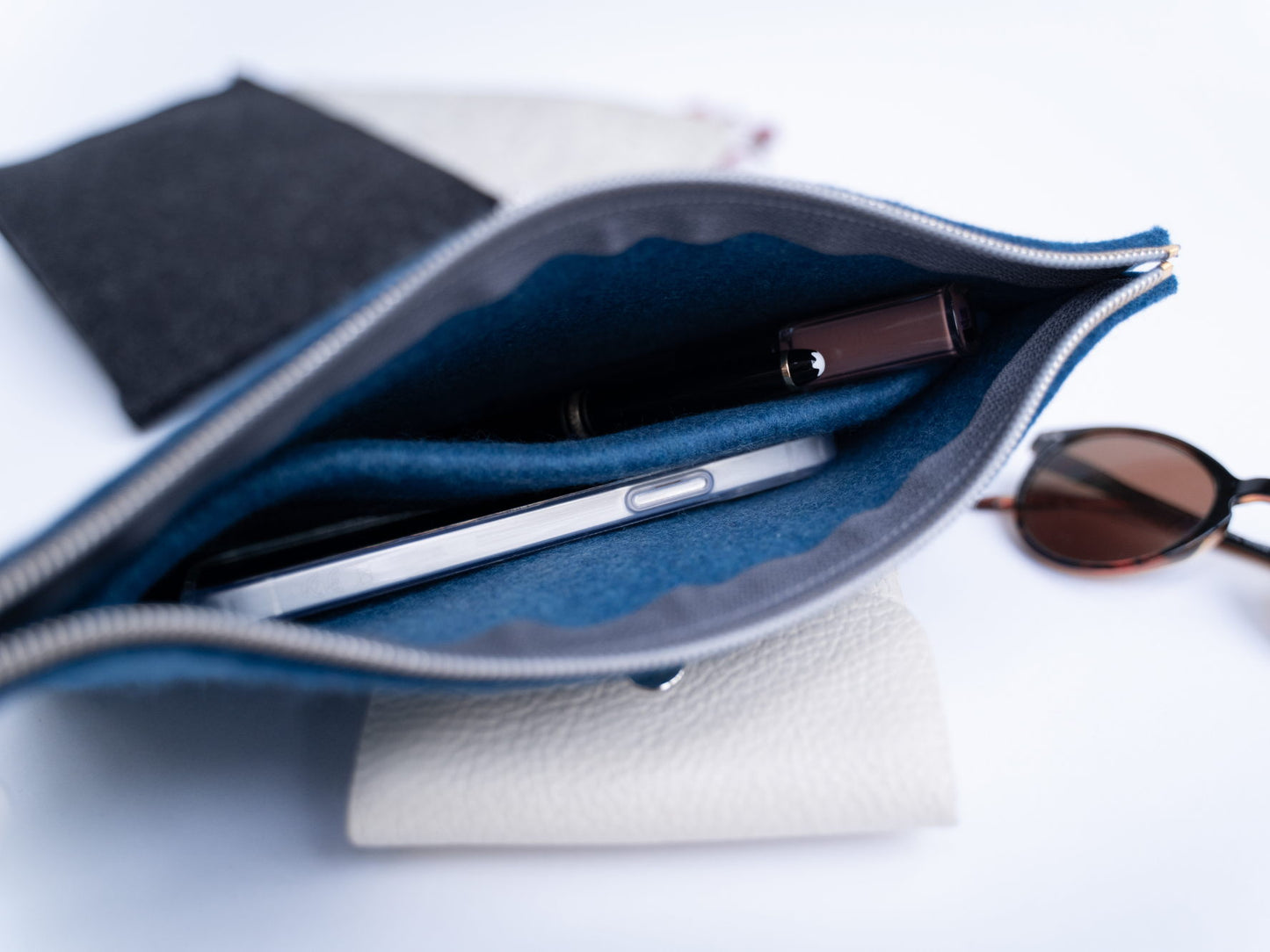 FINE FELT's *M* - die Innentasche mit Geheimfach