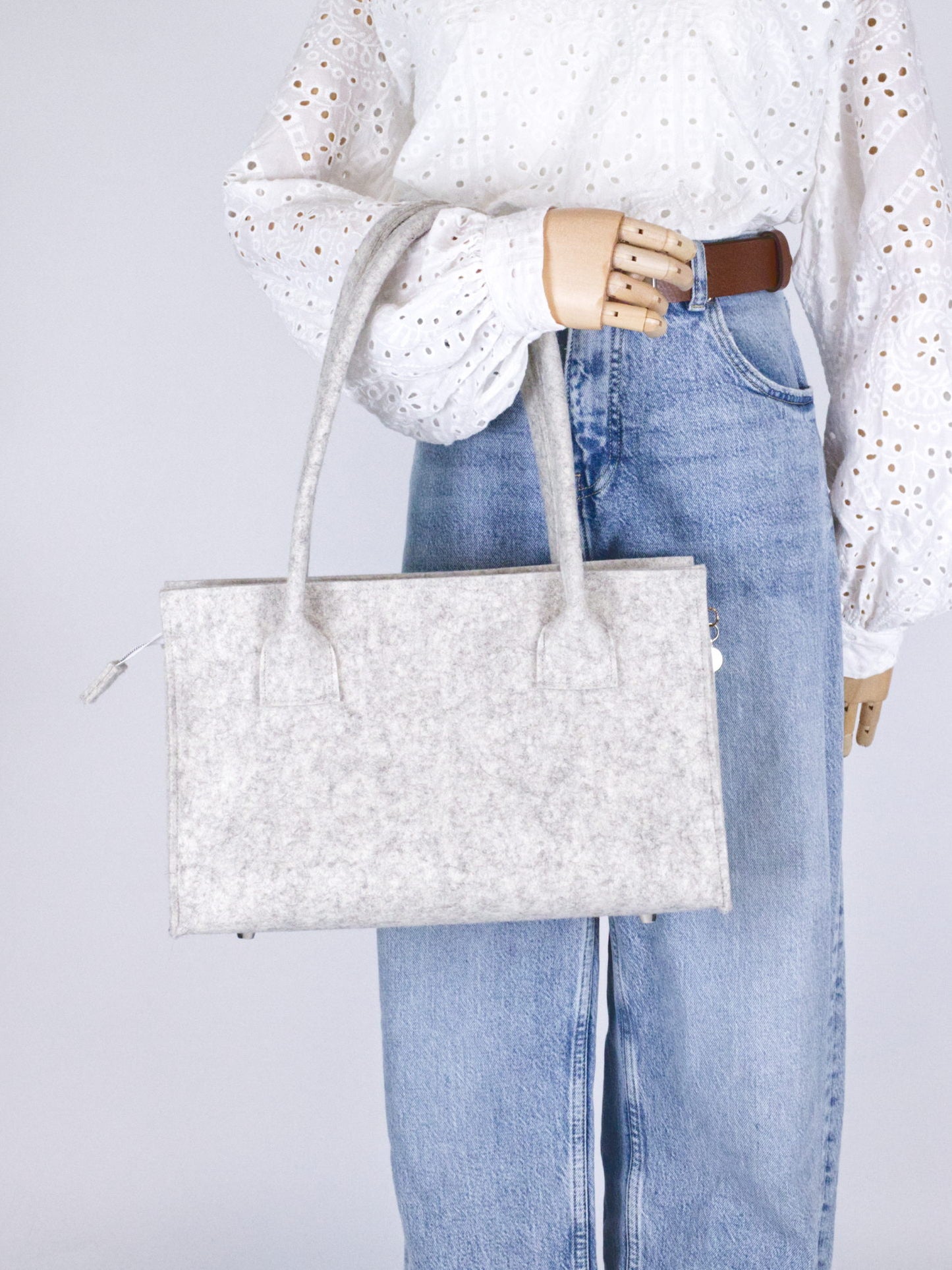 FINE FELT *L* Shoulder-Bag, hellgrau-melange